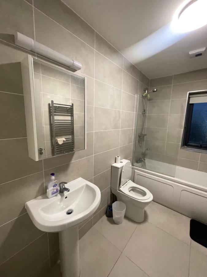Private Room In A New Shared Apartment ماينوث المظهر الخارجي الصورة